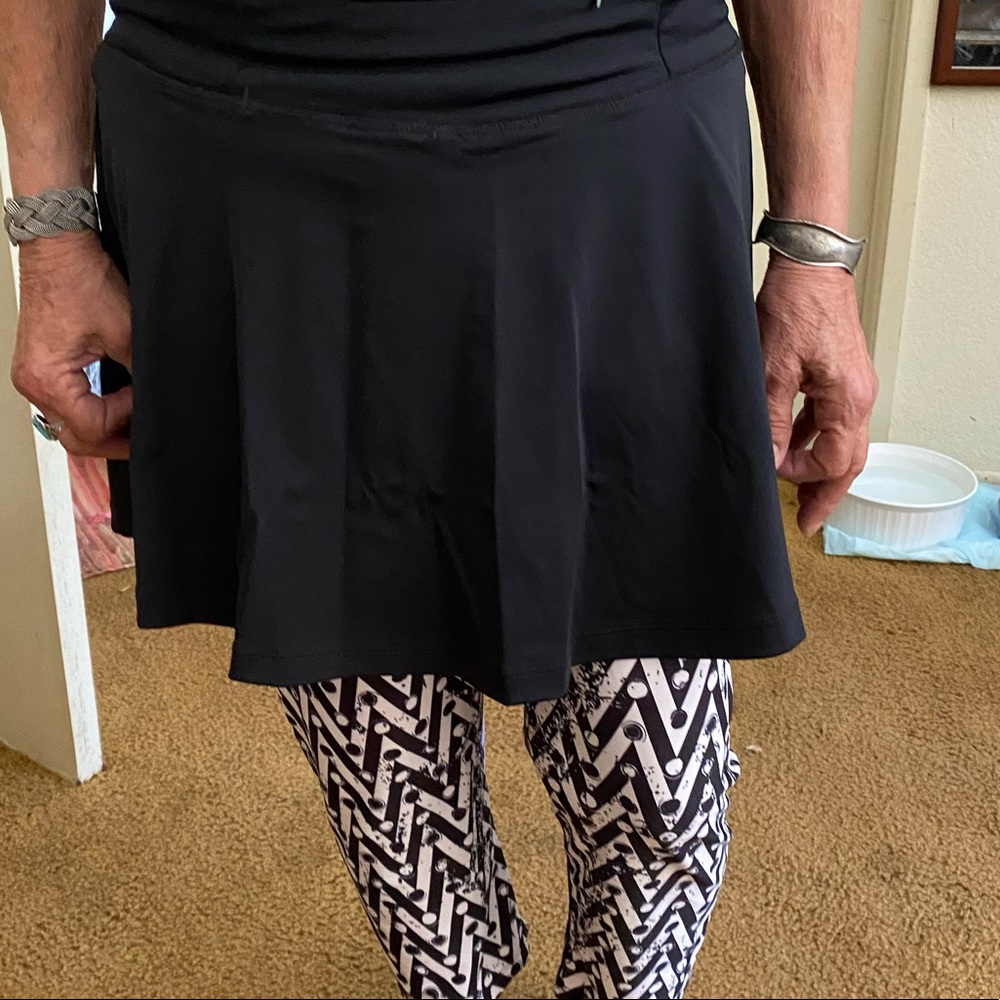 Black and white skirted leggings